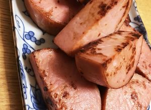 お歳暮のロースハム☆厚切りハムステーキ-レシピのメイン写真