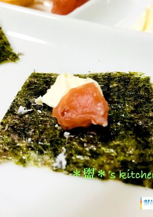 梅干し&クリチ海苔巻き☆簡単おつまみ-レシピのメイン写真