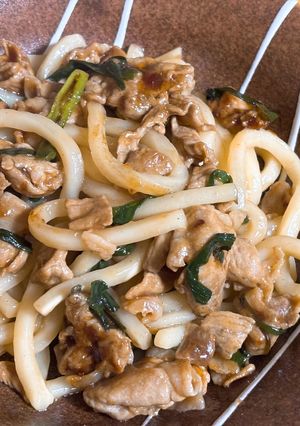 余った豚ニラで焼きうどん-レシピのメイン写真