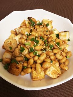 蒸し大豆とはんぺんのガリバタ醤油炒め-レシピのメイン写真