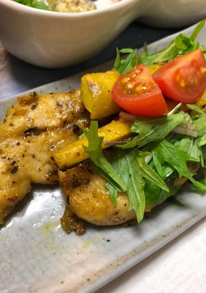 鶏胸肉がジューシー☆カレーハーブソテー-レシピのメイン写真