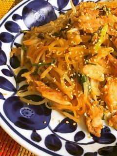 簡単!お弁当や丼に◎春雨の豚キムチ炒め-レシピのメイン写真