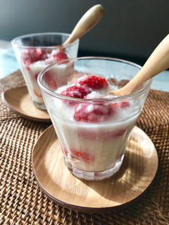 食べるあま酒**いちご**-レシピのメイン写真