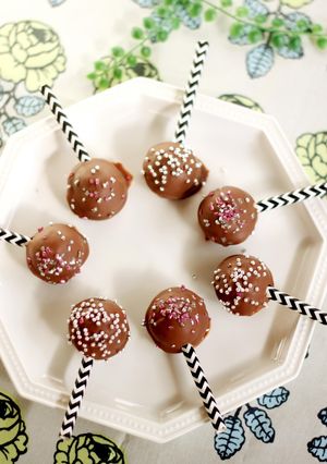 バレンタインに♪親子で作れるケーキポップ-レシピのメイン写真