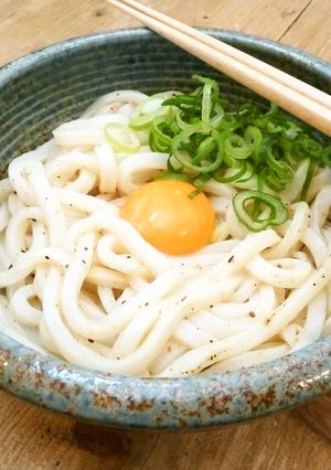 だしパックの中身で風味良！簡単釜玉うどん-レシピのメイン写真