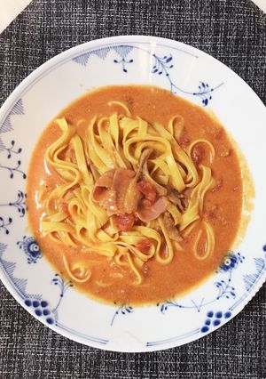 トマトクリームカルボナーラ-レシピのメイン写真
