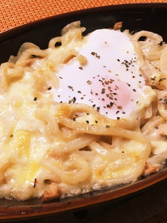 簡単ランチに!ツナマヨうどんグラタン-レシピのメイン写真