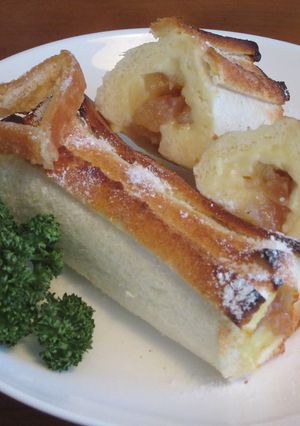 簡単!サクサク!食パンで作るアップルパイ-レシピのメイン写真