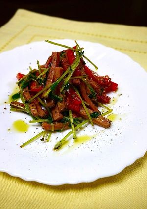 簡単！豆苗とパストラミの黒胡椒ソテー-レシピのメイン写真