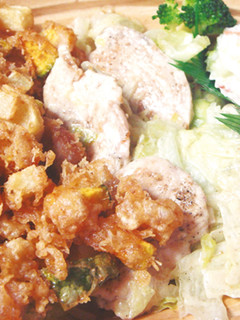 鶏焼しゃぶサラダと豚・野菜のかき揚-レシピのメイン写真