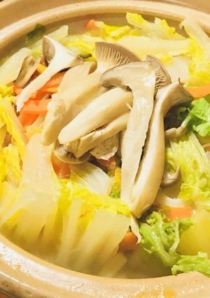 濃厚白湯野菜鍋●こっそりチーズ＆バターで-レシピのメイン写真