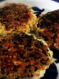 胡麻が香ばしい♡子供もスキ豆腐ハンバーグ-レシピのメイン写真