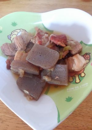 豚ブロックの蒟蒻煮｡-レシピのメイン写真
