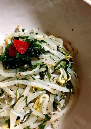 もやしと大葉ちりめんゆかり和え-レシピのメイン写真