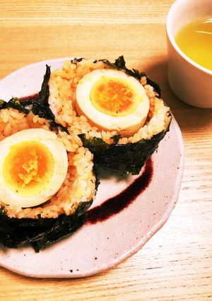 煮卵コチュジャンおにぎり-レシピのメイン写真