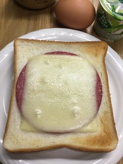 ボロニアソーセージのチーズトースト-レシピのメイン写真