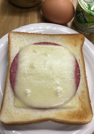 ボロニアソーセージのチーズトースト-レシピのメイン写真