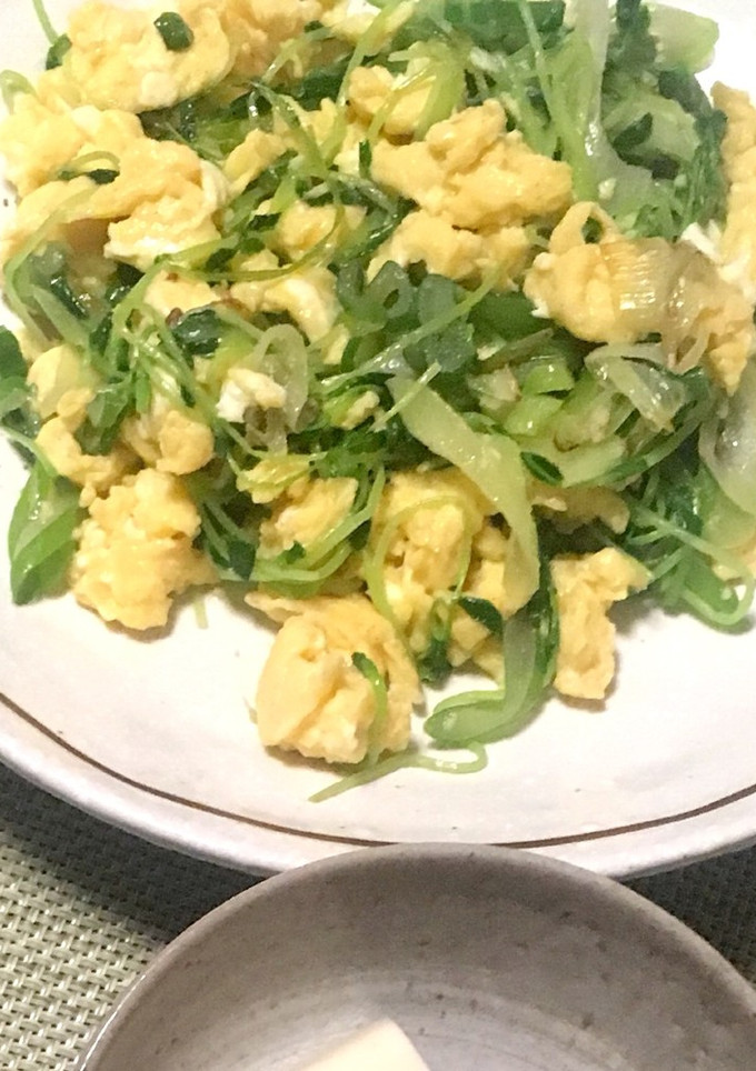 豆苗と卵の炒め物-レシピのメイン写真