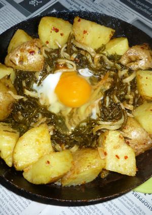 鉄パンであかもくたっぷりのピリ辛焼きそば-レシピのメイン写真