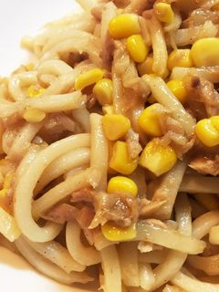 バター醤油香る♡ツナコーン焼きうどん!-レシピのメイン写真