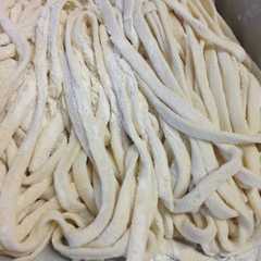 A picture of モチモチ食感の中華麺.