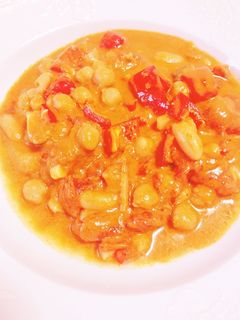 豆とトマト缶のタイイエローカレースープ-レシピのメイン写真