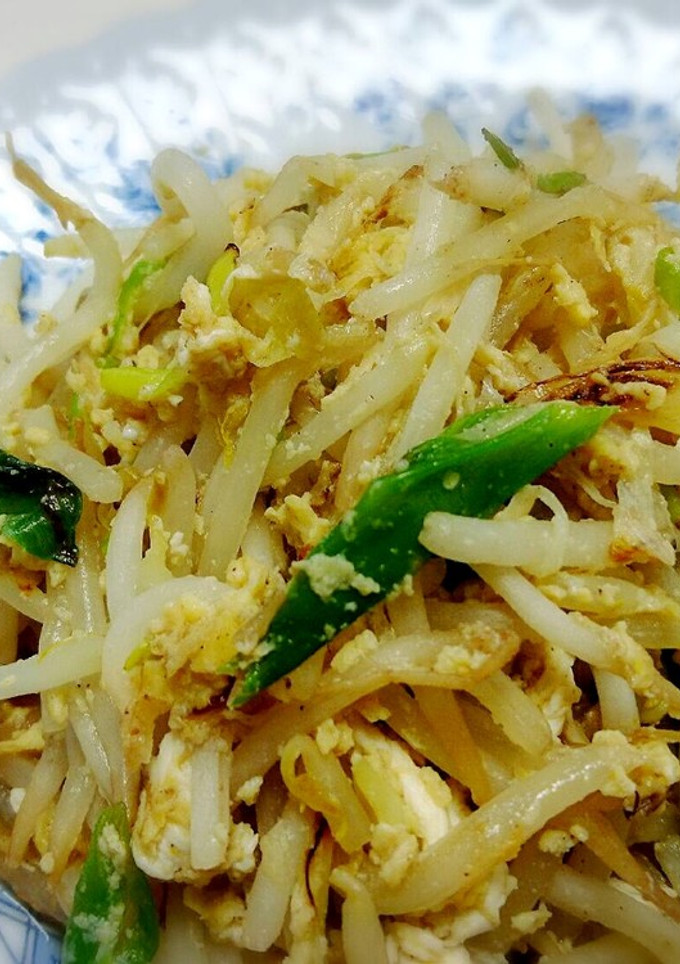 簡単節約おかず【モヤシとネギの卵炒め】-レシピのメイン写真