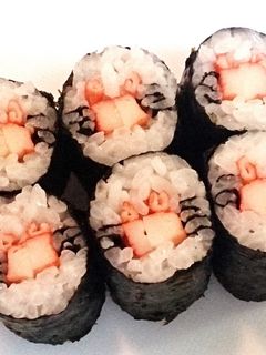 寿司型・模様巻き(かにかまでカニ)-レシピのメイン写真