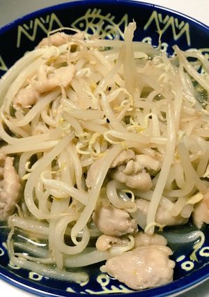 鶏皮のピリ辛もやし炒め-レシピのメイン写真