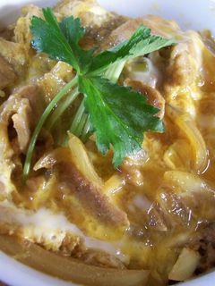 簡単ッ☆親子丼風の豚丼♪ ~カレー風味~-レシピのメイン写真