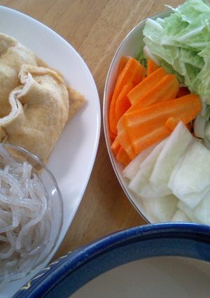 ペラペラ野菜ともち巾着の豆乳しゃぶしゃぶ-レシピのメイン写真