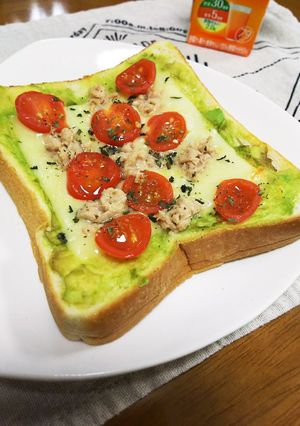 ツナ*アボ*トマ*チーズ*トースト-レシピのメイン写真