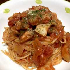 รูปของ 鯖と野菜のトマトソースパスタ