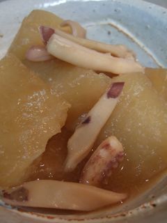 味噌風味大根とイカの煮物 (聖護院大根)-レシピのメイン写真