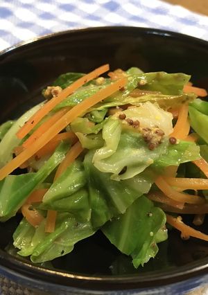 蒸し焼きde春キャベツ+人参＊-レシピのメイン写真