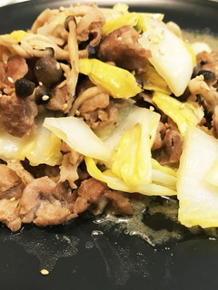 白菜としめじの胡麻味噌炒め-レシピのメイン写真