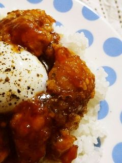 温泉卵乗せ★甘酢ケチャップ味の唐揚げ丼-レシピのメイン写真
