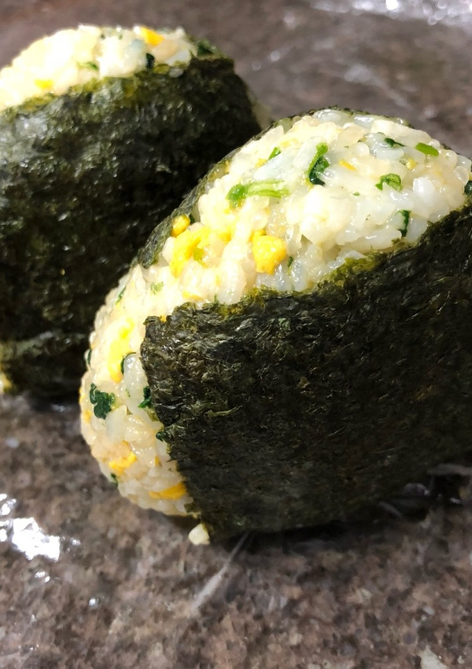 ほうれん草と卵のおにぎり-レシピのメイン写真