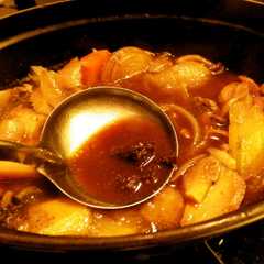 A picture of 牛すじ肉の黒ビール煮.