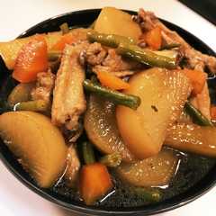 รูปของ 簡単！大根と手羽中煮