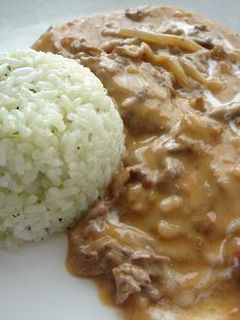 覚えやすい分量で★白系ビーフストロガノフ-レシピのメイン写真