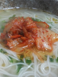 鶏ガラスープのキムチ温麺-レシピのメイン写真