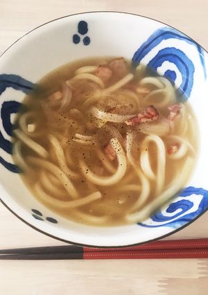 簡単★玉ねぎとベーコンのシンプルうどん-レシピのメイン写真