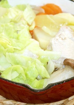 スキレット鍋で鶏のむね肉と野菜の蒸し煮-レシピのメイン写真