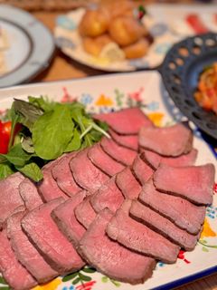 炊飯器でローストビーフ&オニオンソース-レシピのメイン写真