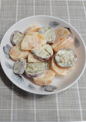 さつまいもと柿のサラダ-レシピのメイン写真