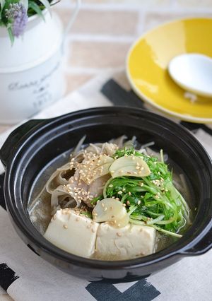豚バラごぼうと豆腐のスープ鍋-レシピのメイン写真