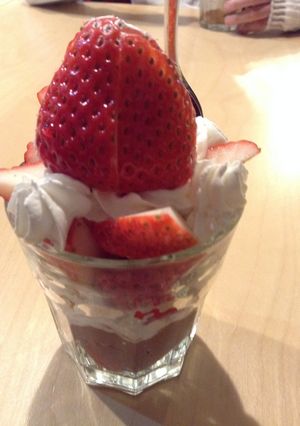 イチゴのミニパフェ-レシピのメイン写真