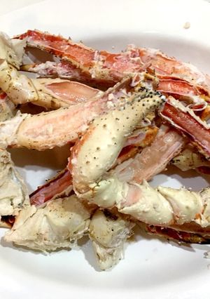 ピーラーで蟹の脚を簡単に食べ易くする方法-レシピのメイン写真