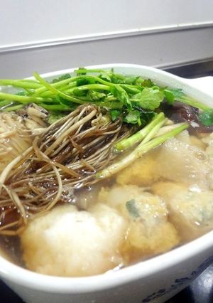 蓮根つくねとセリの根鍋-レシピのメイン写真